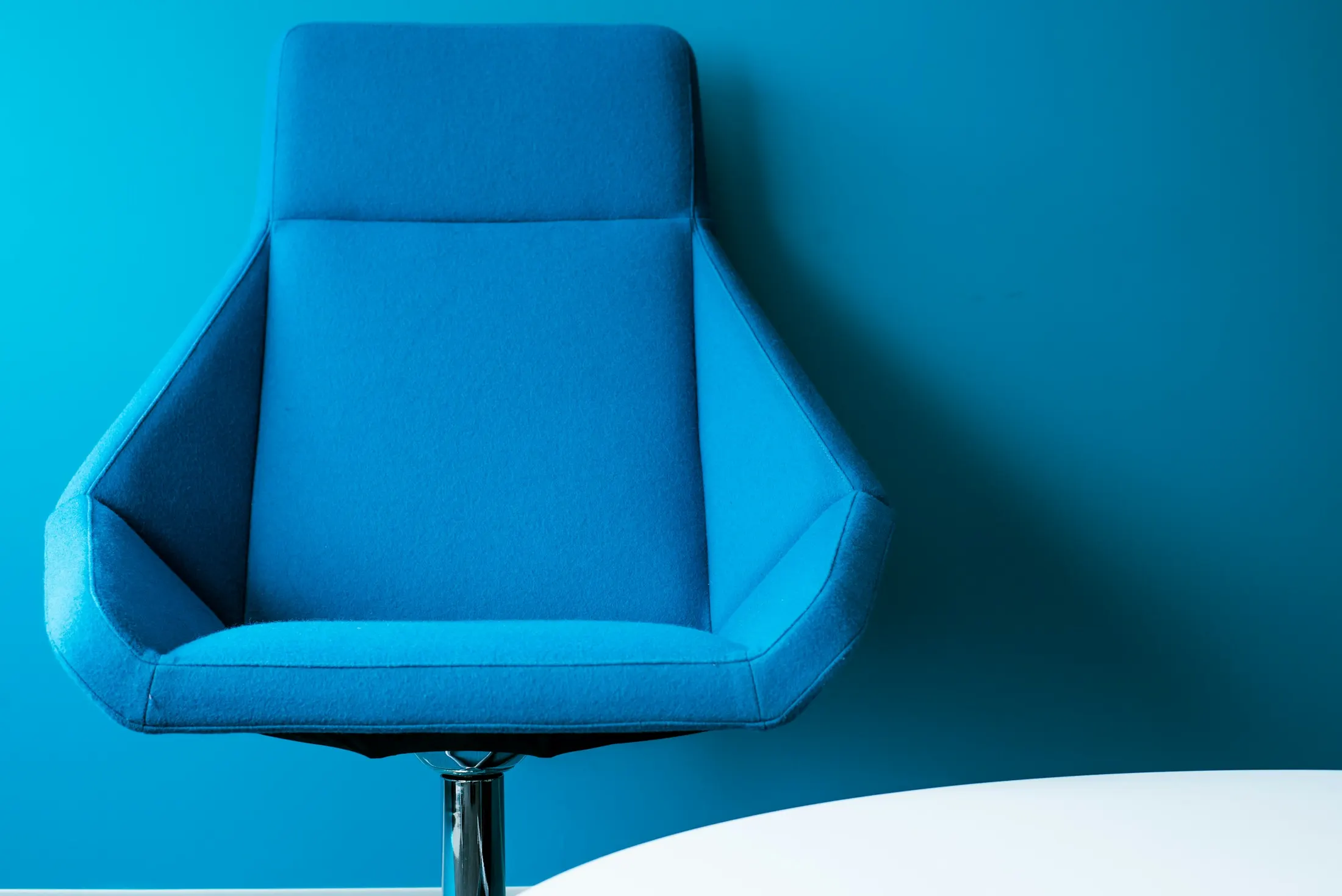 Modern office chairs and task seating